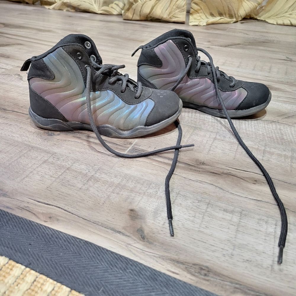 AND 1 girls sneakers